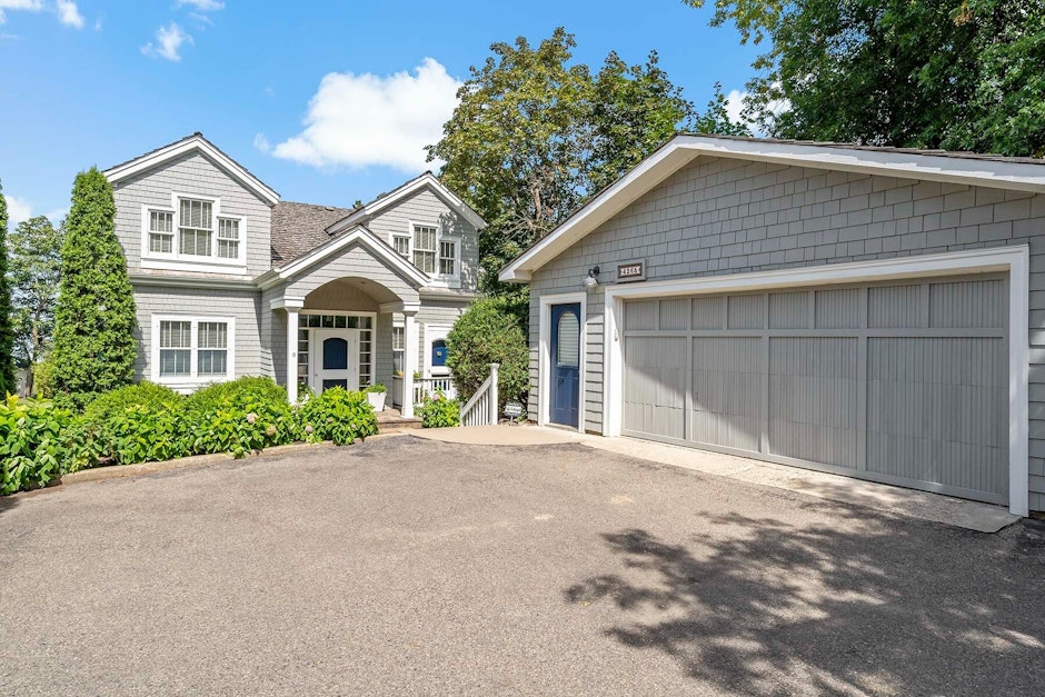 4265 Cottonwood Lane, Excelsior, MN 55331, Presented by Tony Jewett